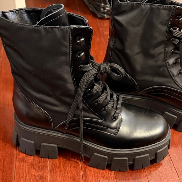 Marc Fisher Black Chunky boots - Picture 2 of 3